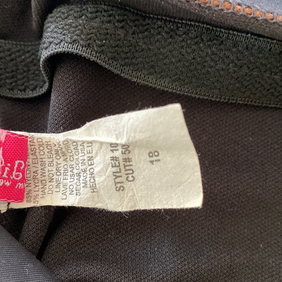 Daisy’s size 18 black one piece swim suit - Picture 5 of 5